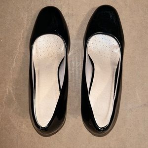 Black high heels 8.5